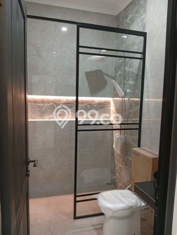 Jual Rumah Luas Megah Dengan View Cantik di BSD City, Tangerang Jual Rumah Luas Megah Dengan View Cantik di BSD City, Tangerang