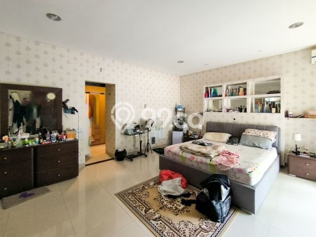 Dijual Rumah Luas Megah Dengan View Eksklusif di Bintaro, Tangerang Selatan Dijual Rumah Luas Megah Dengan View Eksklusif di Bintaro, Tangerang Selatan