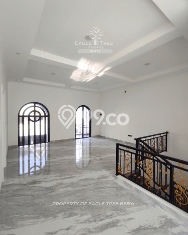 Rumah Mewah LB 350m2 Siap Huni Desain Elegan di Bintaro, Tangerang Selatan Rumah Mewah LB 350m2 Siap Huni Desain Elegan di Bintaro, Tangerang Selatan
