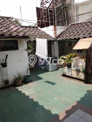 Hunian Elit LB 700m2 Siap Pakai Desain Elegan di Bintaro, Jakarta Selatan Hunian Elit LB 700m2 Siap Pakai Desain Elegan di Bintaro, Jakarta Selatan