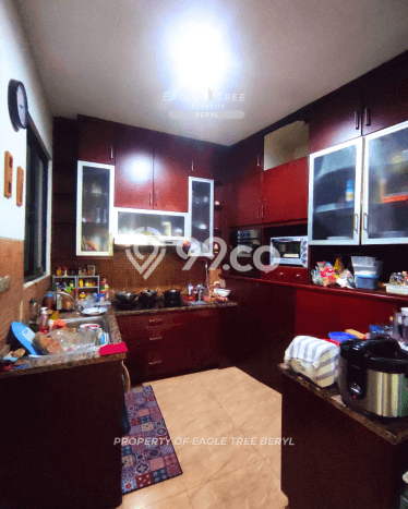 Hunian Mewah LB 200m2 Siap Pakai Desain Elegan di Bintaro, Tangerang Selatan Hunian Mewah LB 200m2 Siap Pakai Desain Elegan di Bintaro, Tangerang Selatan