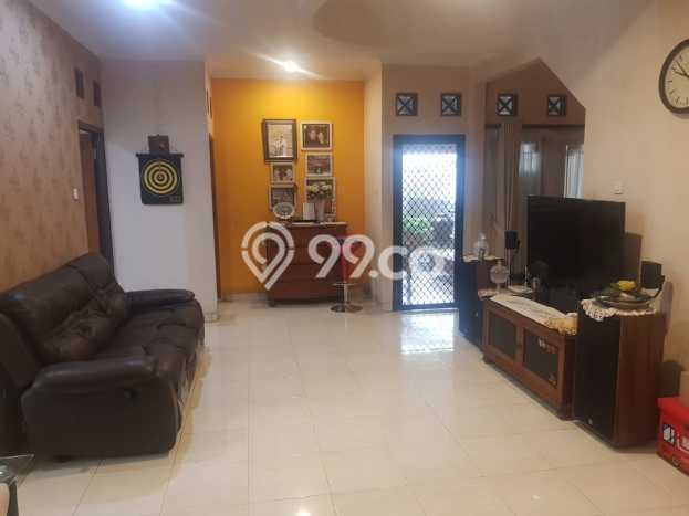 Rumah Mewah LB 250m2 Siap Huni Desain Elegan di Bintaro, Tangerang Selatan Rumah Mewah LB 250m2 Siap Huni Desain Elegan di Bintaro, Tangerang Selatan