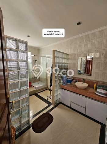 Dijual Rumah Mewah Elegan Dengan View Eksklusif di Bintaro, Tangerang Selatan Dijual Rumah Mewah Elegan Dengan View Eksklusif di Bintaro, Tangerang Selatan