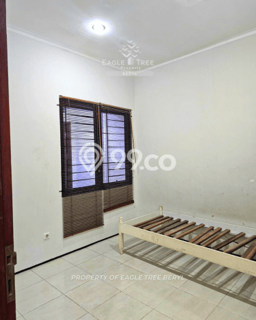 Rumah Luas Asri 3 KT Siap Huni di Bintaro Tangerang Selatan Rumah Luas Asri 3 KT Siap Huni di Bintaro Tangerang Selatan