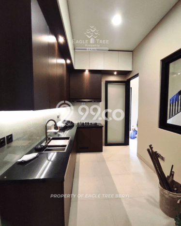 Rumah Elit LB 350m2 Siap Pakai Desain Elegan di Bintaro, Tangerang Selatan Rumah Elit LB 350m2 Siap Pakai Desain Elegan di Bintaro, Tangerang Selatan