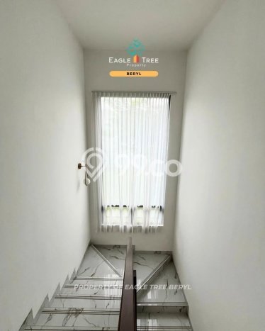 Rumah Elit Modern Tanpa Renovasi di BSD City Tangerang Rumah Elit Modern Tanpa Renovasi di BSD City Tangerang