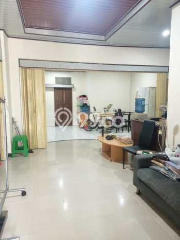 Rumah Luas Asri 2 KT Siap Pakai di Graha Raya Tangerang Selatan Rumah Luas Asri 2 KT Siap Pakai di Graha Raya Tangerang Selatan