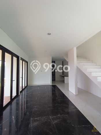 Rumah Elit Modern Tanpa Renovasi di Cipadu Tangerang Rumah Elit Modern Tanpa Renovasi di Cipadu Tangerang