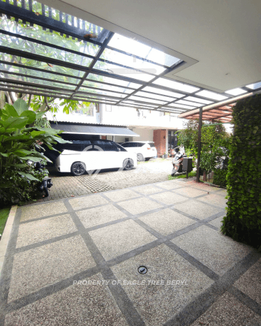 For Sale Hunian Rumah Terawat 4 KT di Bintaro, Tangerang Selatan For Sale Hunian Rumah Terawat 4 KT di Bintaro, Tangerang Selatan