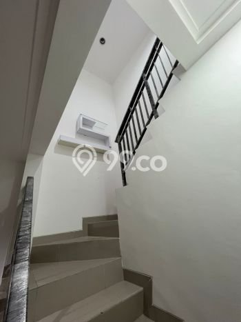 Jarang Ada! Rumah Sewa 4 Kamar Bagus Siap Huni Pantai Indah Kapuk 2 Jarang Ada! Rumah Sewa 4 Kamar Bagus Siap Huni Pantai Indah Kapuk 2
