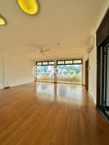 Rumah Luxury Modern Siap Huni di Kuningan Jakarta Selatan Rumah Luxury Modern Siap Huni di Kuningan Jakarta Selatan