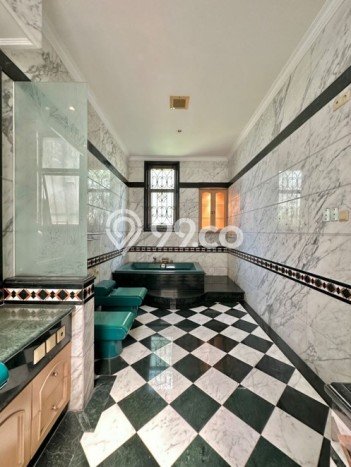 Rumah Luxury Modern Siap Huni di Kuningan Jakarta Selatan Rumah Luxury Modern Siap Huni di Kuningan Jakarta Selatan