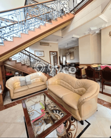 Rumah Elit Modern Tanpa Renovasi di Senopati Jakarta Selatan Rumah Elit Modern Tanpa Renovasi di Senopati Jakarta Selatan