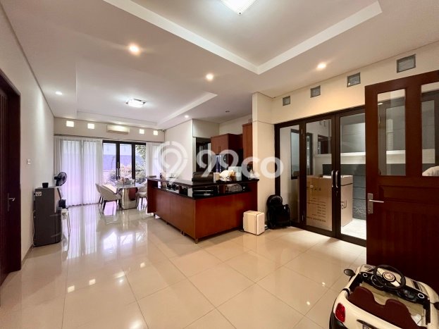 Rumah Mewah LB 320m2 Siap Huni Desain Elegan di Cipete, Jakarta Selatan Rumah Mewah LB 320m2 Siap Huni Desain Elegan di Cipete, Jakarta Selatan