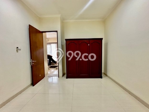 Disewakan! Rumah 4 Kamar Tidur &
3 Kamar Mandi di Cipete, Jakarta Selatan Disewakan! Rumah 4 Kamar Tidur &
3 Kamar Mandi di Cipete, Jakarta Selatan