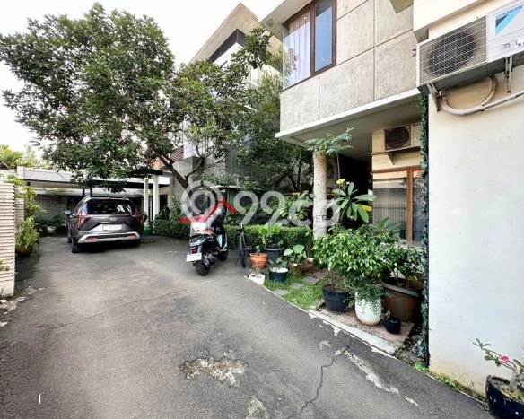 Siap Huni Hunian Elit 11 Kamar di Cilandak Dekat ke Mana Pun Siap Huni Hunian Elit 11 Kamar di Cilandak Dekat ke Mana Pun