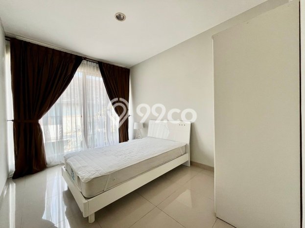 Disewakan! Rumah 4 Kamar Tidur &
3 Kamar Mandi di Kemang, Jakarta Selatan Disewakan! Rumah 4 Kamar Tidur &
3 Kamar Mandi di Kemang, Jakarta Selatan