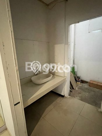 Ruko di Lamper, Luas 172m², Kawasan Bisnis, Strategis Ruko di Lamper, Luas 172m², Kawasan Bisnis, Strategis