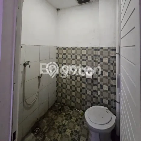 For Rent Ruko Kawasan pekunden, Luas 300m², Lokasi Komersial For Rent Ruko Kawasan pekunden, Luas 300m², Lokasi Komersial