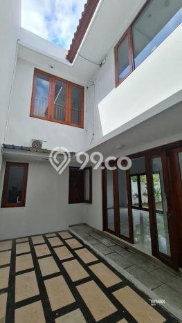 Rumah Elit Modern Tanpa Renovasi di Sunset Road Badung Rumah Elit Modern Tanpa Renovasi di Sunset Road Badung