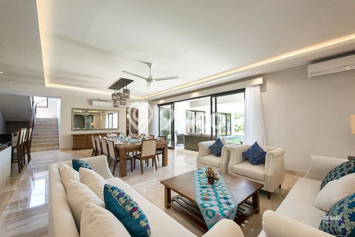 Vila Kawasan , Luas 708m2m², Akses Mudah Pusat Kota Vila Kawasan , Luas 708m2m², Akses Mudah Pusat Kota