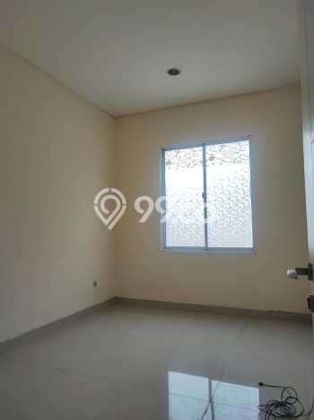 Rumah Sewa Jakarta Barat LT 108m2 LB 200m2 Area Green Lake City Rumah Sewa Jakarta Barat LT 108m2 LB 200m2 Area Green Lake City