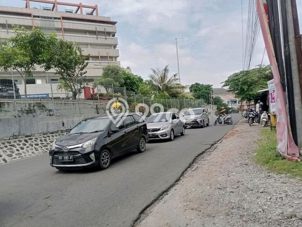 Ruko Dijual di Jebres LT 114m2, LB 200m2 untuk Investasi Ruko Dijual di Jebres LT 114m2, LB 200m2 untuk Investasi