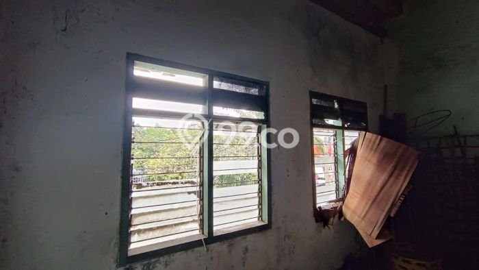 Ruko Usaha Dijual di Jebres Surakarta LT 85m2 & LB 160m2 Ruko Usaha Dijual di Jebres Surakarta LT 85m2 & LB 160m2