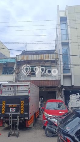 Ruko Usaha Dijual di Jebres Surakarta LT 85m2 & LB 160m2 Ruko Usaha Dijual di Jebres Surakarta LT 85m2 & LB 160m2