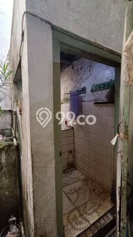 Ruko Usaha Dijual di Jebres Surakarta LT 85m2 & LB 160m2 Ruko Usaha Dijual di Jebres Surakarta LT 85m2 & LB 160m2