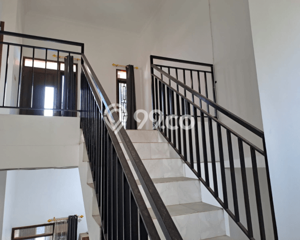 Rumah Modern 4 KT di Malang Kota Malang Semi Furnished Rumah Modern 4 KT di Malang Kota Malang Semi Furnished
