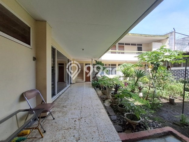 Hunian Eksklusif Siap Huni LT 651m2 di Klojen, Malang Hunian Eksklusif Siap Huni LT 651m2 di Klojen, Malang