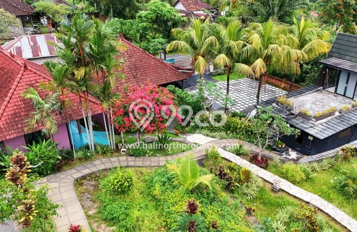 Vila Strategis di , Ukuran 3000m2m², Lingkungan Asri untuk Anda Vila Strategis di , Ukuran 3000m2m², Lingkungan Asri untuk Anda