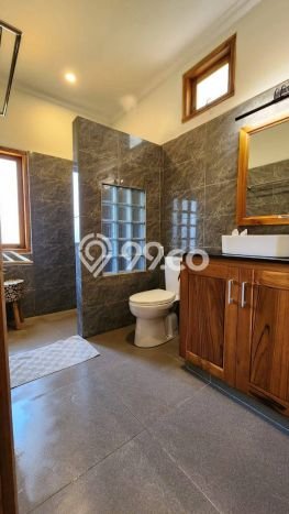 For Sale Vila di , Dimensi 580m2m², Area Nyaman For Sale Vila di , Dimensi 580m2m², Area Nyaman