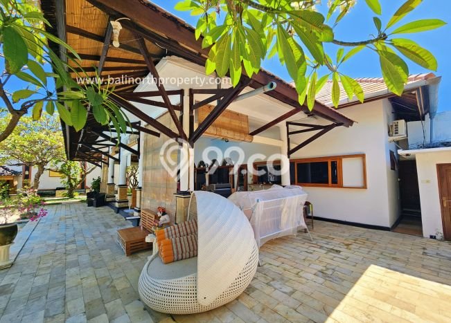 FOR SALE! Vila di , Area 1390m2m², Posisi Strategis FOR SALE! Vila di , Area 1390m2m², Posisi Strategis
