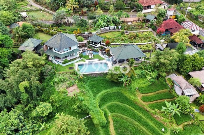 Vila Strategis di , Ukuran 3000m2m², Lingkungan Asri untuk Anda Vila Strategis di , Ukuran 3000m2m², Lingkungan Asri untuk Anda