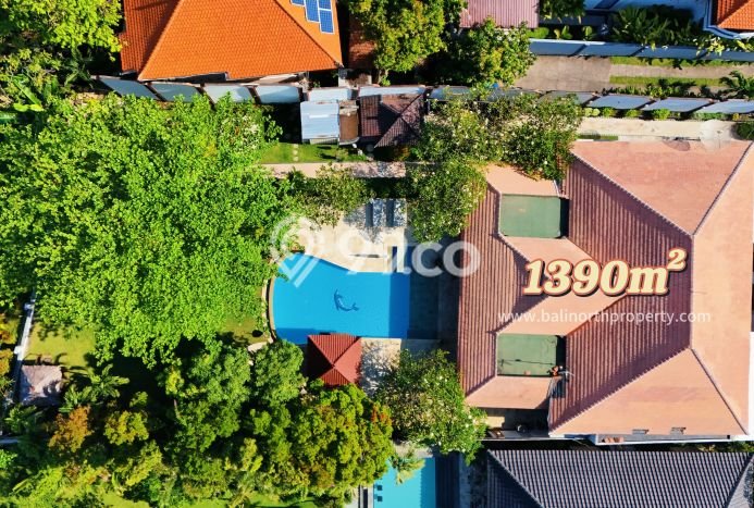 FOR SALE! Vila di , Area 1390m2m², Posisi Strategis FOR SALE! Vila di , Area 1390m2m², Posisi Strategis