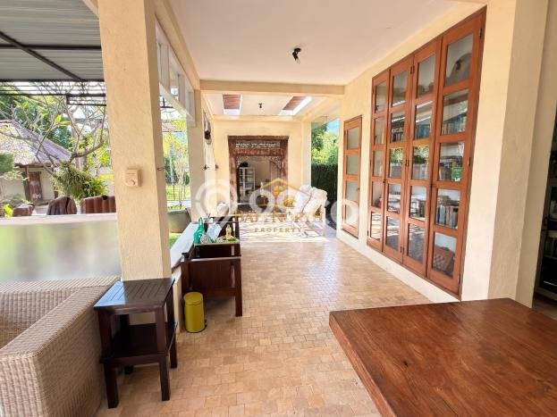For Sale! Vila Kawasan , Dimensi 3300m2m², Posisi Premium For Sale! Vila Kawasan , Dimensi 3300m2m², Posisi Premium