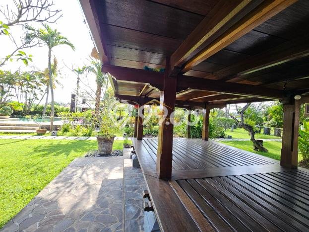 For Sale! Vila Kawasan , Dimensi 3300m2m², Posisi Premium For Sale! Vila Kawasan , Dimensi 3300m2m², Posisi Premium