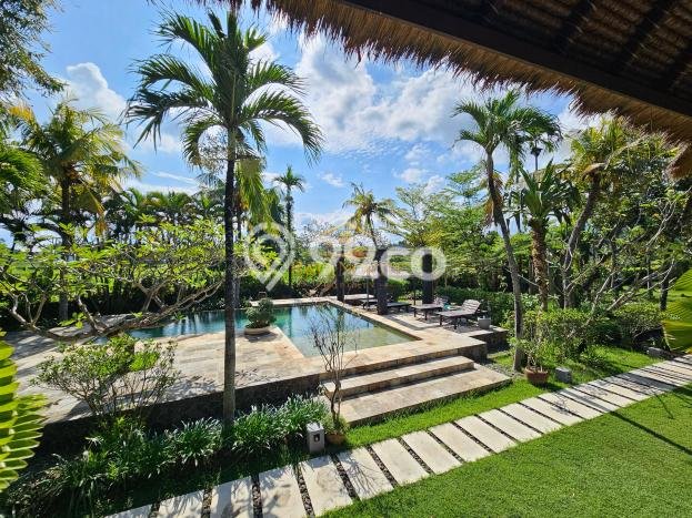 For Sale! Vila Kawasan , Dimensi 3300m2m², Posisi Premium For Sale! Vila Kawasan , Dimensi 3300m2m², Posisi Premium