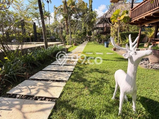 For Sale! Vila Kawasan , Dimensi 3300m2m², Posisi Premium For Sale! Vila Kawasan , Dimensi 3300m2m², Posisi Premium
