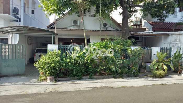 Rumah Eksklusif Siap Huni LT 220m2 di Kebayoran Baru, Jakarta Selatan Rumah Eksklusif Siap Huni LT 220m2 di Kebayoran Baru, Jakarta Selatan
