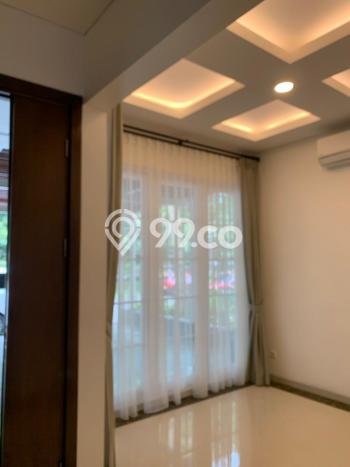 Disewakan! Rumah 5 Kamar Tidur &
6 Kamar Mandi di Lebak Bulus, Jakarta Selatan Disewakan! Rumah 5 Kamar Tidur &
6 Kamar Mandi di Lebak Bulus, Jakarta Selatan
