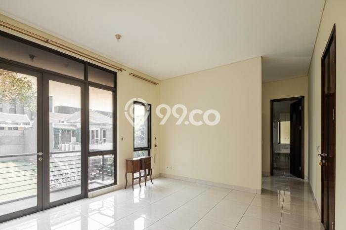 Jual Rumah Mewah Elegan Dengan View Eksklusif di BSD, Tangerang Jual Rumah Mewah Elegan Dengan View Eksklusif di BSD, Tangerang