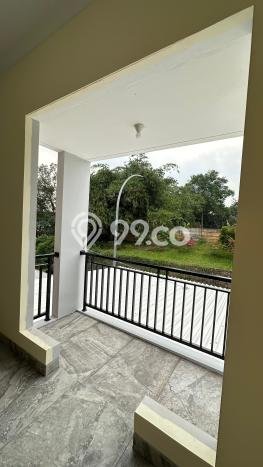 Rumah Strategis Modern Lb 120m2 di BSD, Tangerang Selatan Rumah Strategis Modern Lb 120m2 di BSD, Tangerang Selatan