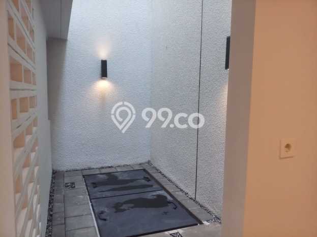 HUNIAN PILIHAN! Rumah kawasan , 3 KT, Lingkungan Strategis, Luas 112m2m² Bangunan 260m2m² HUNIAN PILIHAN! Rumah kawasan , 3 KT, Lingkungan Strategis, Luas 112m2m² Bangunan 260m2m²