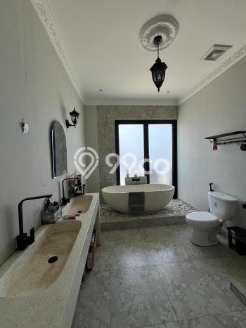 Disewakan Segera Apartemen High-Class di Seminyak, 3 Bedroom, 4 Bathroom Disewakan Segera Apartemen High-Class di Seminyak, 3 Bedroom, 4 Bathroom