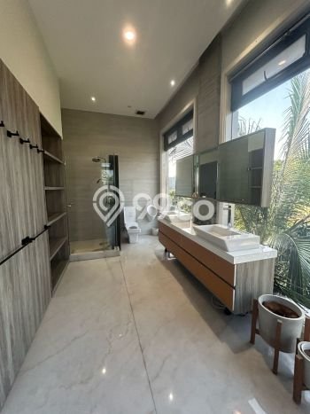 Rumah Luxury Modern Siap Huni di Citraland Surabaya Rumah Luxury Modern Siap Huni di Citraland Surabaya