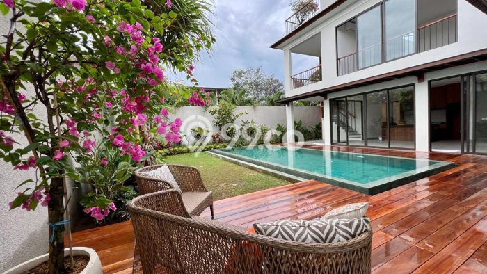 Ready to Use! Luxury House LT 360m2 Desain Modern di Jimbaran Ready to Use! Luxury House LT 360m2 Desain Modern di Jimbaran