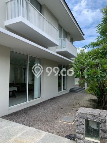 Ready to Use! Premium House LT 360m2 Desain Modern di Graha Ready to Use! Premium House LT 360m2 Desain Modern di Graha
